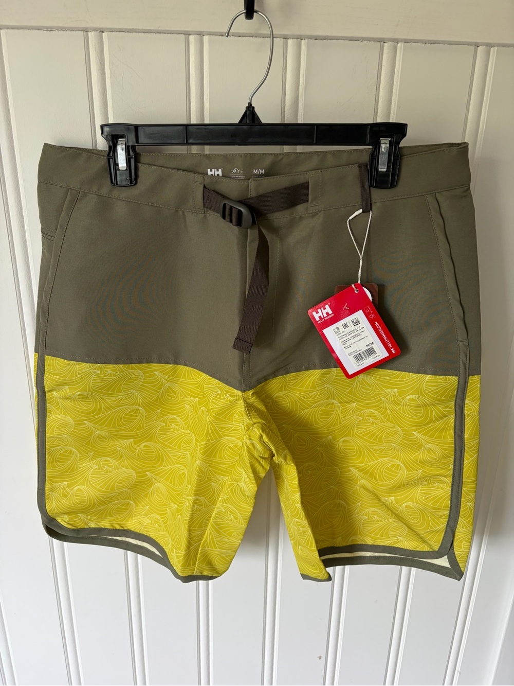 NWT Helly Hansen Men's Solen 9.5" Watershorts - Warm Olive Fjord Waves (Size M)